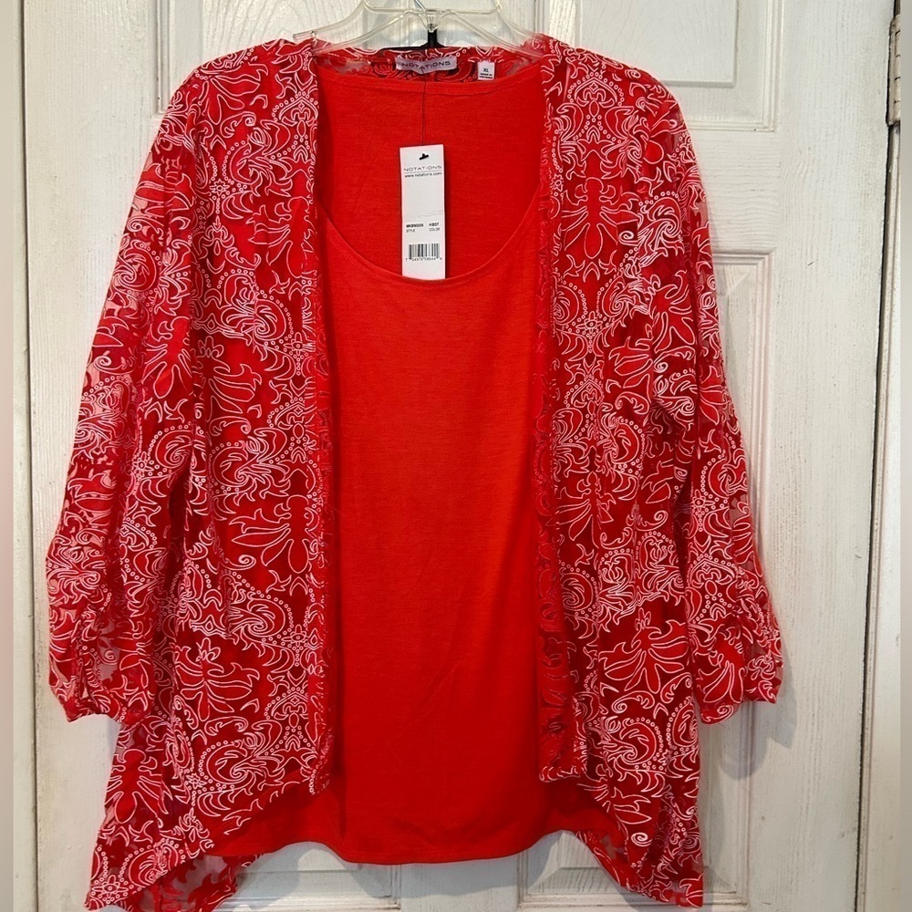 Notations NWOT 2PC Set Chiffon Beautiful Lifted Design and Solid Shell Top